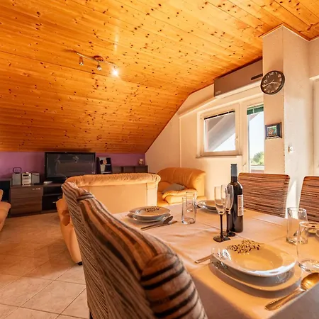 Vila Chervil Zadarvillas *