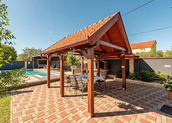 Chervil Zadarvillas Вилла *