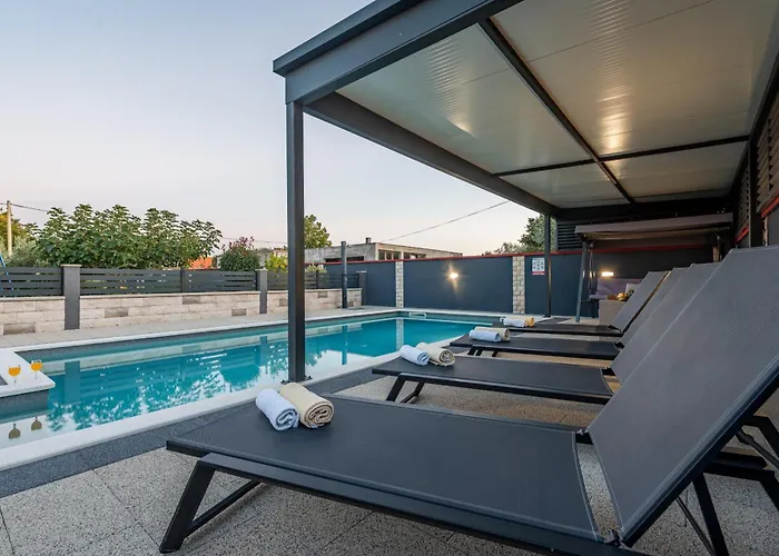 Chervil Zadarvillas Вилла *