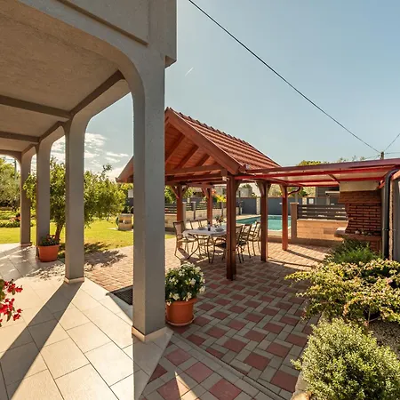 Chervil Zadarvillas Vila